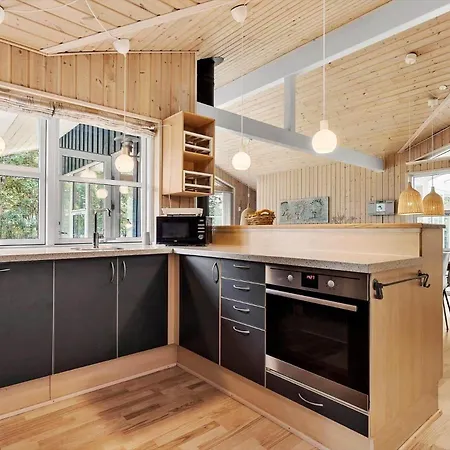 Semesterbostad 8522-grenaa-nobilisvej-15 *